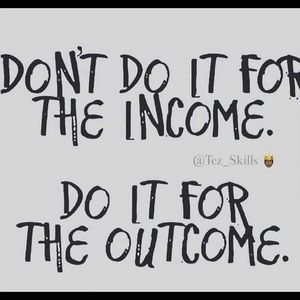 Meet your Posher, Lois